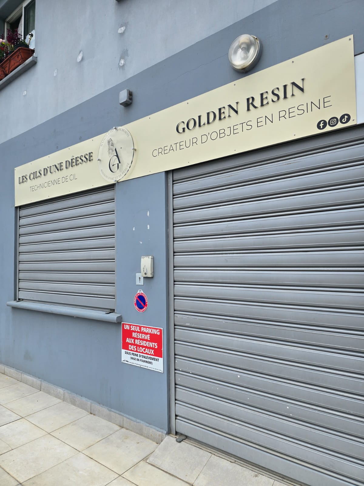 Enseigne maison d'art et de beauté 3